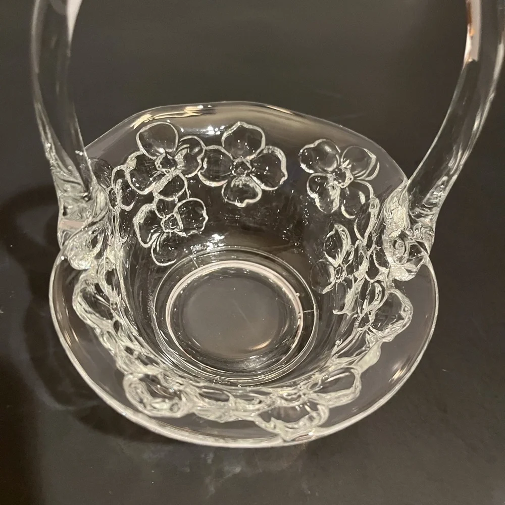 Vintage Tiara Indiana Glass Dogwood Basket with Handle